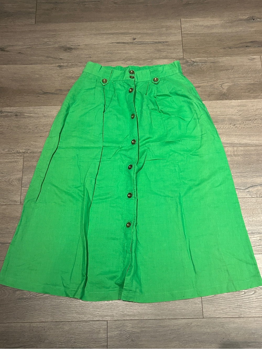 High-Waist Green Button-Front Midi Skirt